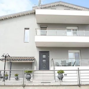 Ξενοδοχείο με διαμερίσματα Casa Domenica, Σταυρός
